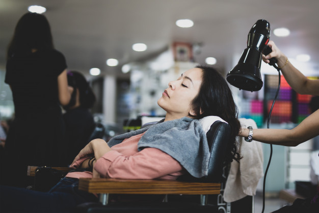 ไดร์เป่าผมพกพาแบบไร้สาย